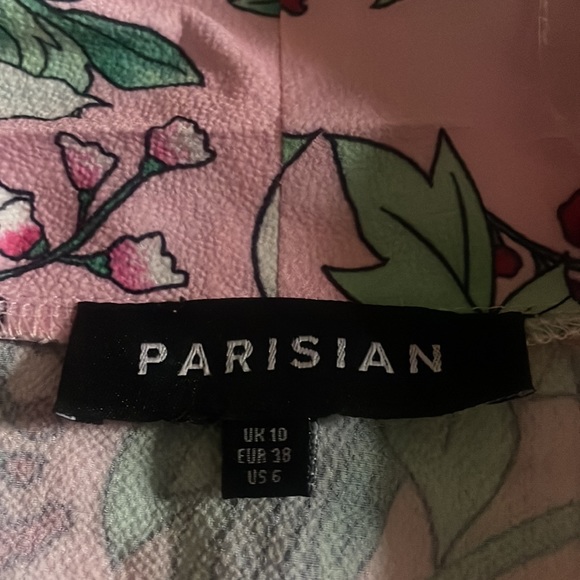 NWOT floral short sleeve vintage like front tie top with marching shorts - Picture 3 of 8